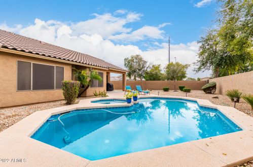 3890 Ashley Dr, Chandler AZ 85249-5261 exterior