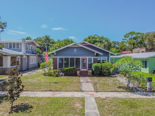 226 20th Ave, Saint Petersburg, FL 33704-3513