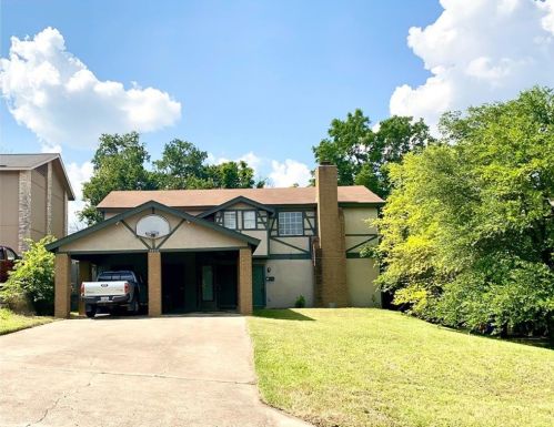 3404 Dolphin Dr, Austin TX  78704-6031 exterior
