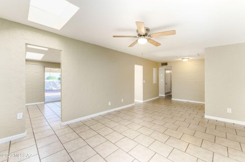 8409 Mary Dr, Tucson AZ  85730-2038 exterior