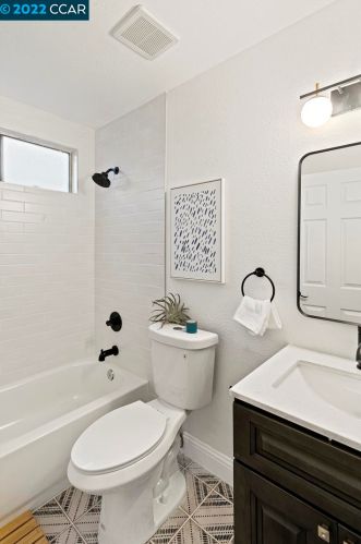 435 Hagemann Dr, Livermore CA  94551-6037 exterior