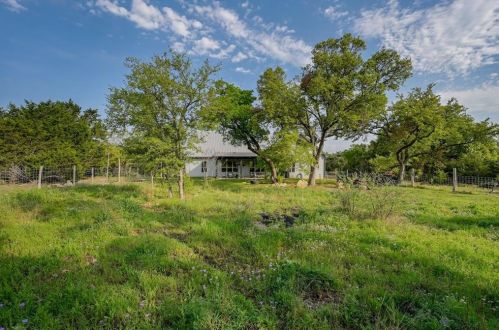 6810 Lakewood Dr, Georgetown, TX 78633-9533