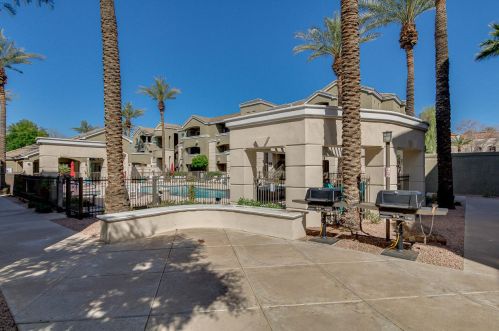 5303 7th St, Phoenix AZ 85014-2806 exterior