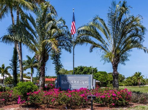 344 La Peninsula Blvd, Naples FL  34113-4037 exterior