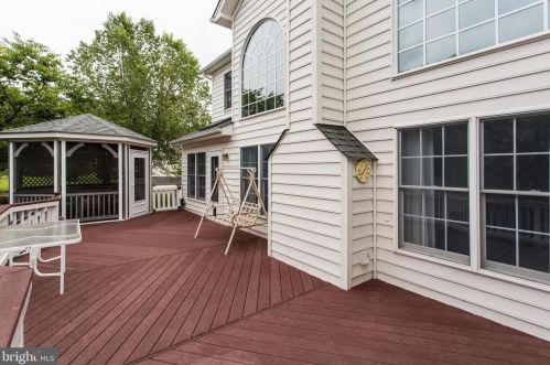 5594 Tucson Ct, Haymarket VA  20169-3145 exterior