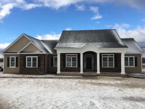 185 Freezeland Manor Dr, Linden, VA 22642-5460