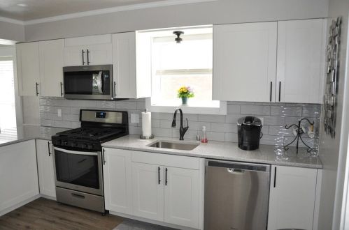 2053 105th St, Milwaukee WI  53227-1209 exterior