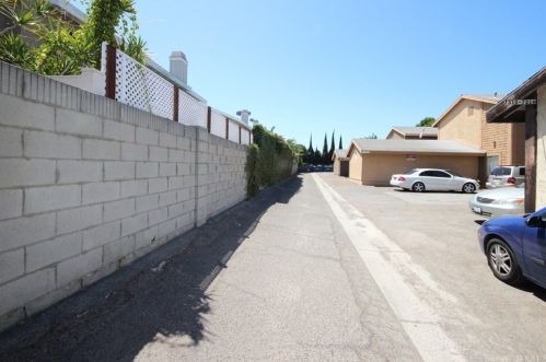 7320 Cerritos Ave, Stanton, CA 90680-2039