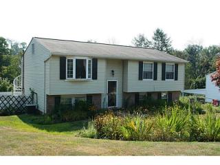 1801 Ivanhoe Dr, North Huntingdon PA  15642-4486 exterior