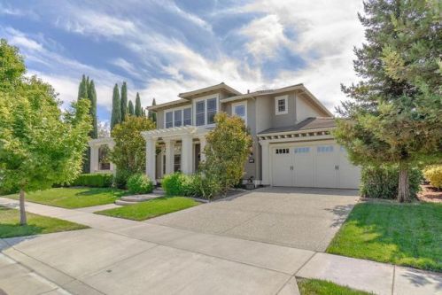 2716 Centennial Dr, Woodland, CA 95776-5308