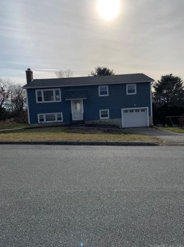 5 Sachem Rd, Groton CT  06340-5612 exterior