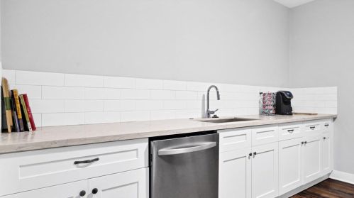 1327 33 St, Galveston TX 77550-4333 exterior