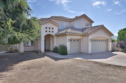 9221 Dulene Dr, Lakeside, CA 92040-4815