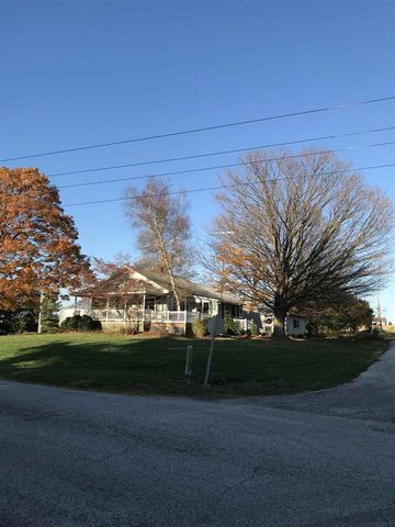 688 Bicknell Rd, Wheatland, IN 47597-8141
