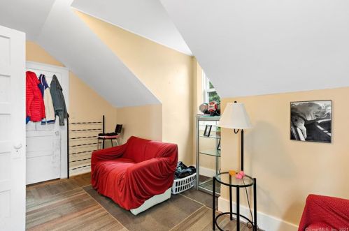 242 Clifton St, Wallingford CT  06492-4001 exterior