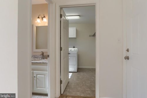 850 Zermatt Dr, Hummelstown PA  17036-9706 exterior