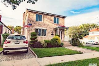 16367 20th Rd, Long Island City, NY 11357