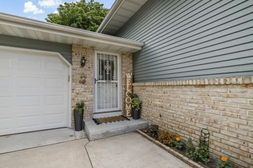 8831 Cord St, Lino Lakes, MN 55014-4021