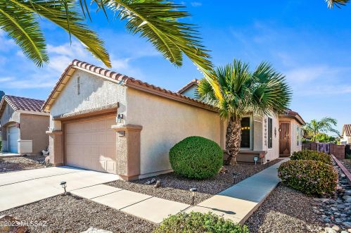 8098 Mesa Point Dr, Tucson, AZ 85743-5508