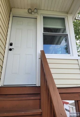 180 Elberon Ave, Paterson NJ  07506-2606 exterior