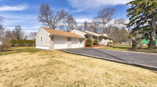 1512 New Durham Rd, South Plainfield NJ  07080-2316 exterior