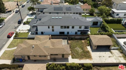 1612 11th St, Manhattan Beach CA  90266-6111 exterior