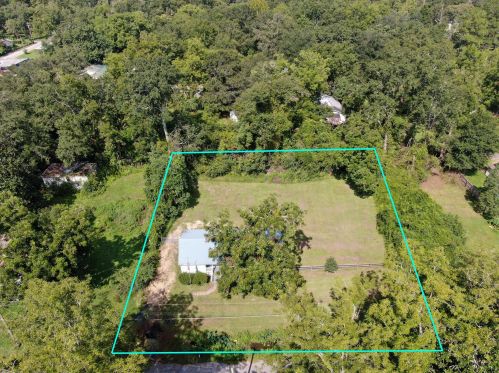 570 7th St, Sunny Hills, FL 32428-1204