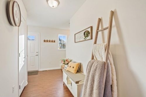 1037 Oakbrooke Dr, Canonsburg, PA 15317-6227