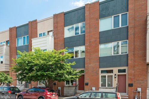 919 5th St, Philadelphia PA  19147-4107 exterior