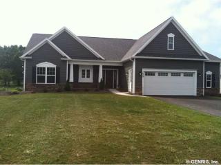 244 Woodsview Dr, Webster, NY 14580