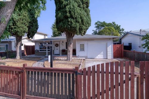 108 Tiffany Dr, West Pittsburg, CA 94565-5863