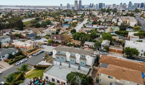 911 27 St, San Diego CA 92102-1013 exterior