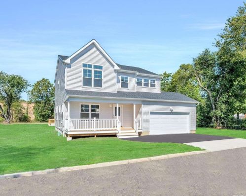 594 Canal Rd, Mount Sinai NY  11766-3307 exterior