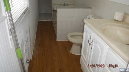 114 Hackensack Ave, Ridgefield Park NJ  07660-1435 exterior