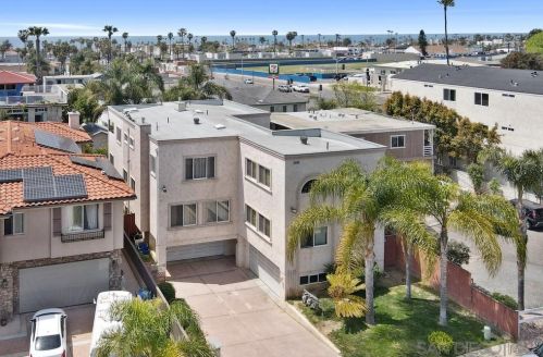 1213 Nevada St, Oceanside, CA 92054-5220