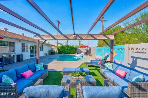 2501 81st Way, Scottsdale, AZ 85257-2327