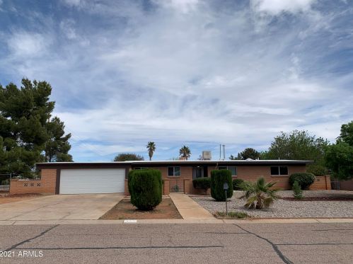 805 Suffolk Rd, Sierra Vista, AZ 85635-4771