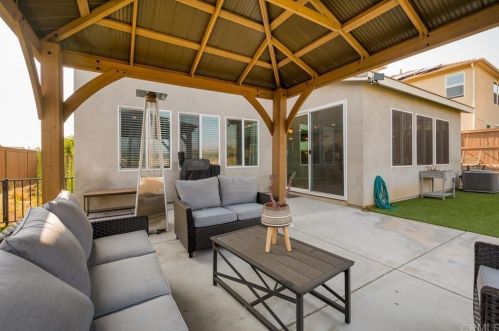 10073 Ranchitos Pl, Lakeside CA  92040-2781 exterior