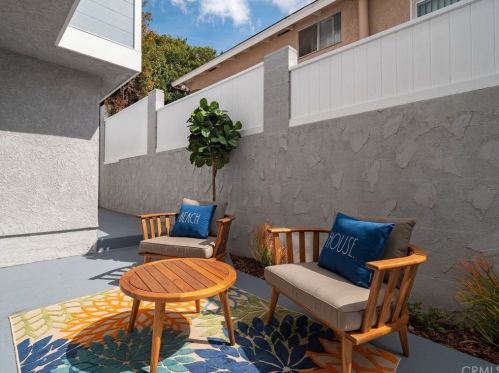 1933 Nelson Ave, Redondo Beach CA  90278-2306 exterior