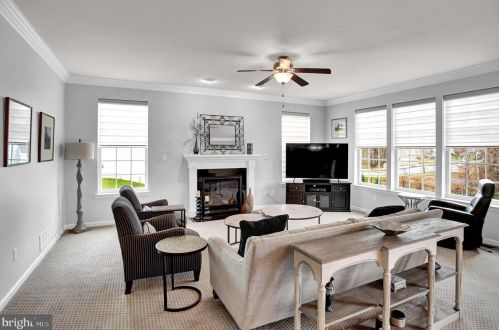 4 Ledgestone Dr, Siddonsburg PA  17019-9805 exterior