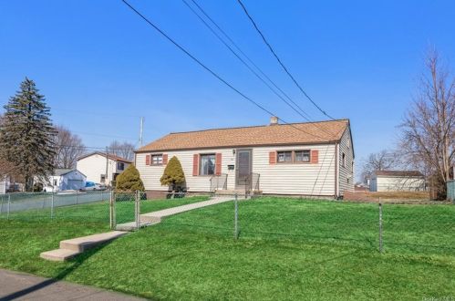 4 Valley View Rd, Stony Point, NY 10980-2722