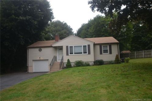 901 Totoket Rd, Northford, CT 06472-1488