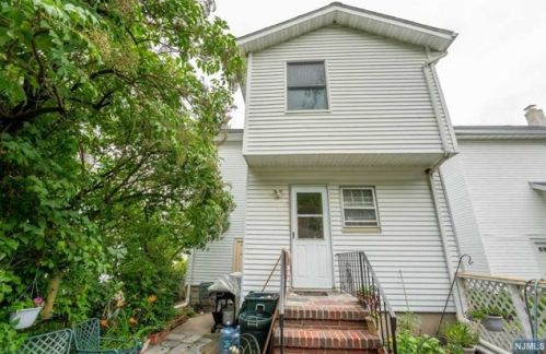 7 Concord Ave, Maplewood NJ 07040-3236 exterior