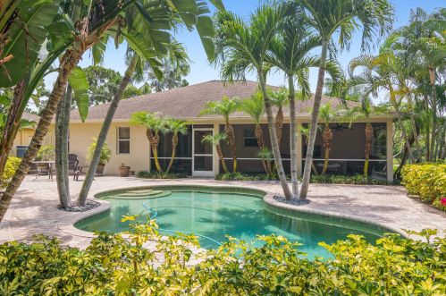 1725 Haylake Ave, Fort Pierce, FL 34953-4645
