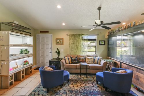 1805 Altman Ave, Fort Pierce, FL 34953-1010