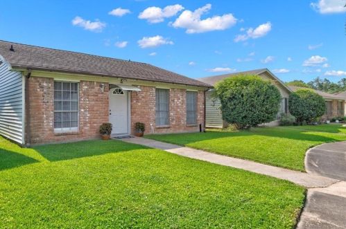 106 Willow Bend Dr, Silsbee, TX 77656-5714