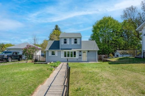 309 Vauxhall St, United States Coast Guard Ac CT  06320-3837 exterior