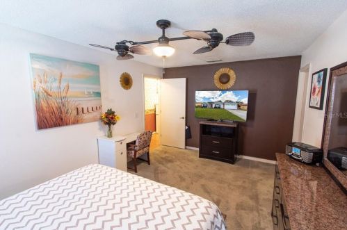 8023 Kaitlin Cir, Lakeland FL 33810-5147 exterior