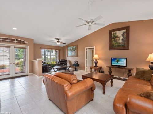 153 Balfour Dr, Marco Island, FL 34145-4640