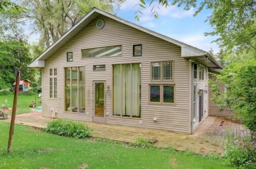 653 South St, Lake Geneva, WI 53147-2319